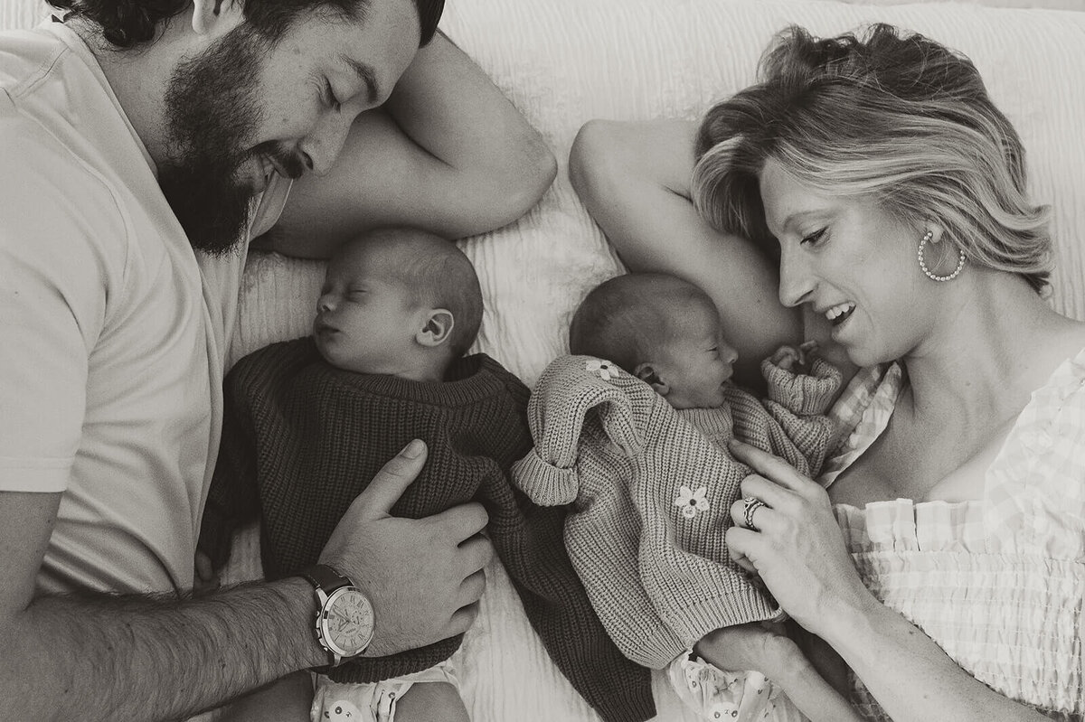 charlotte-nc-lifestyle-newborn-twins-family-session