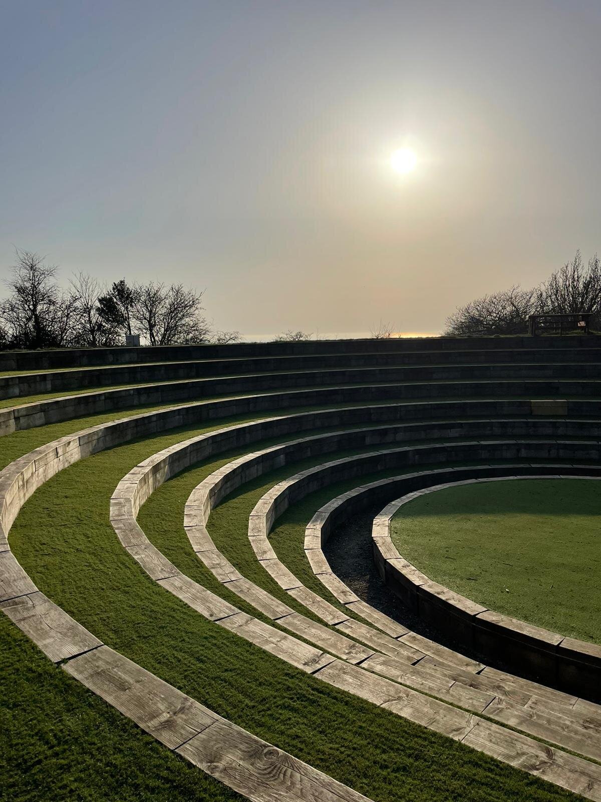 Ampitheatre artificial grass