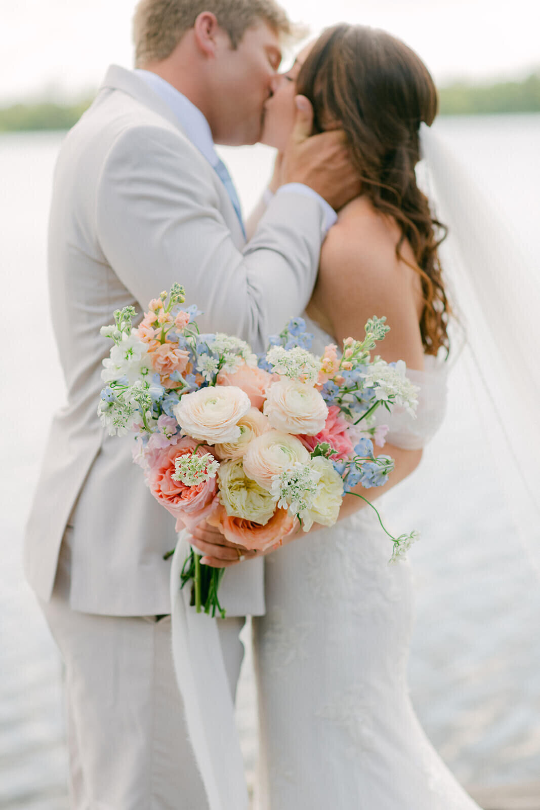 ThePetalCo.WeddingFloralsLakeland1