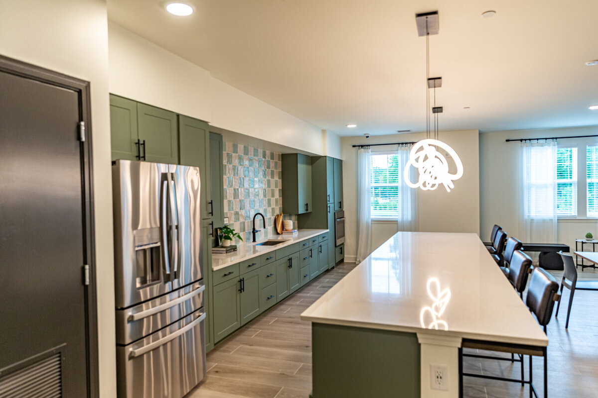 080425WOBRENTWOODATL-10-2048x1365