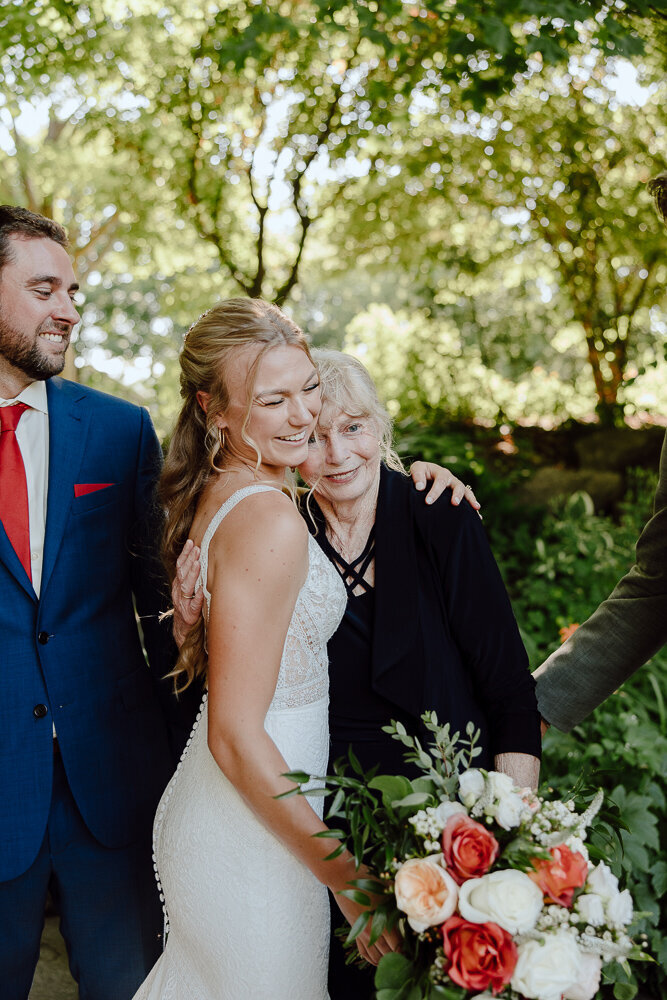 Rustic Chic Wedding at Stanley's Olde Maple Lane Farm Wedding - Emma Persi Photography-32