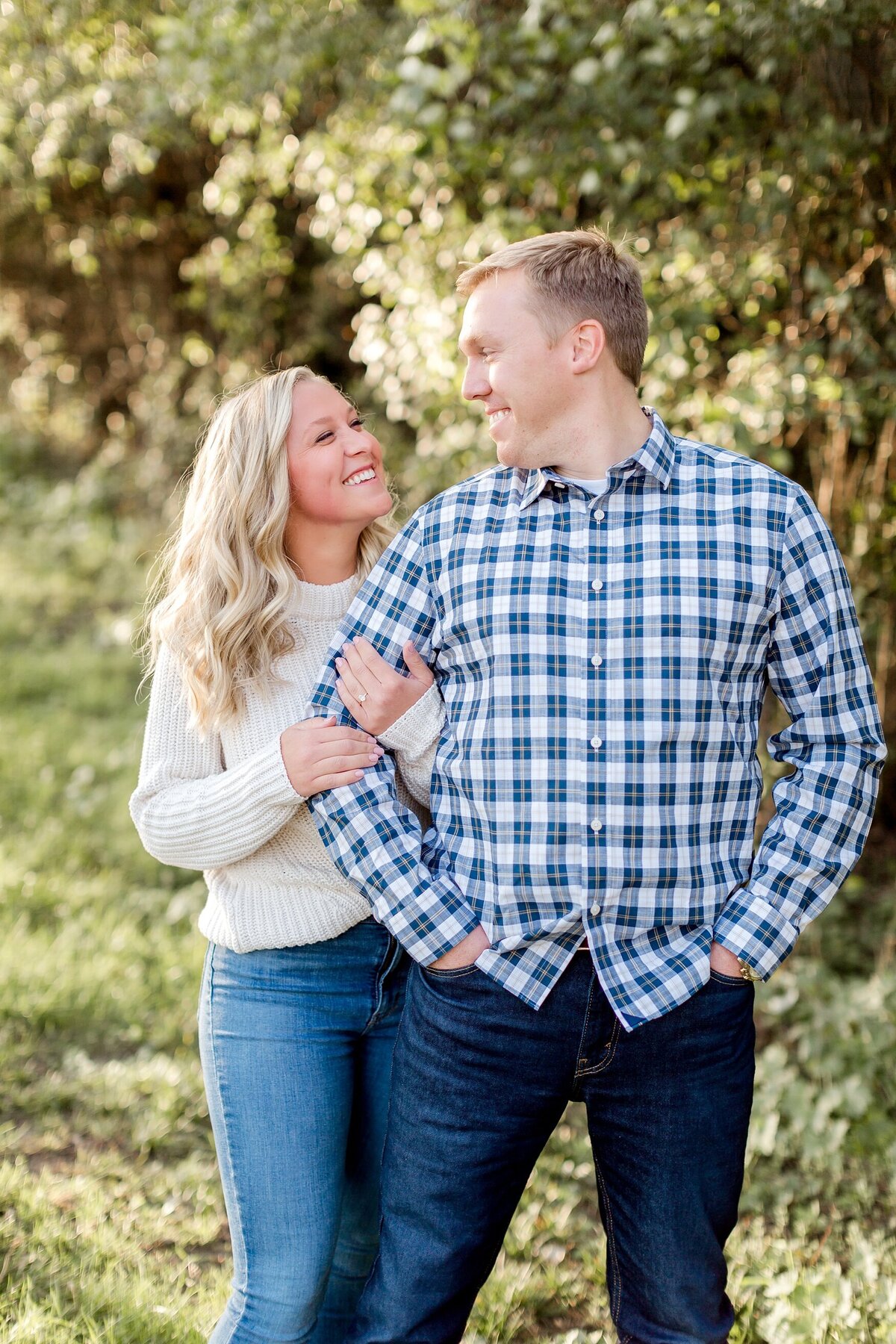 twin-cities-mn-engagement-photographer-alexandra-robyn_0001