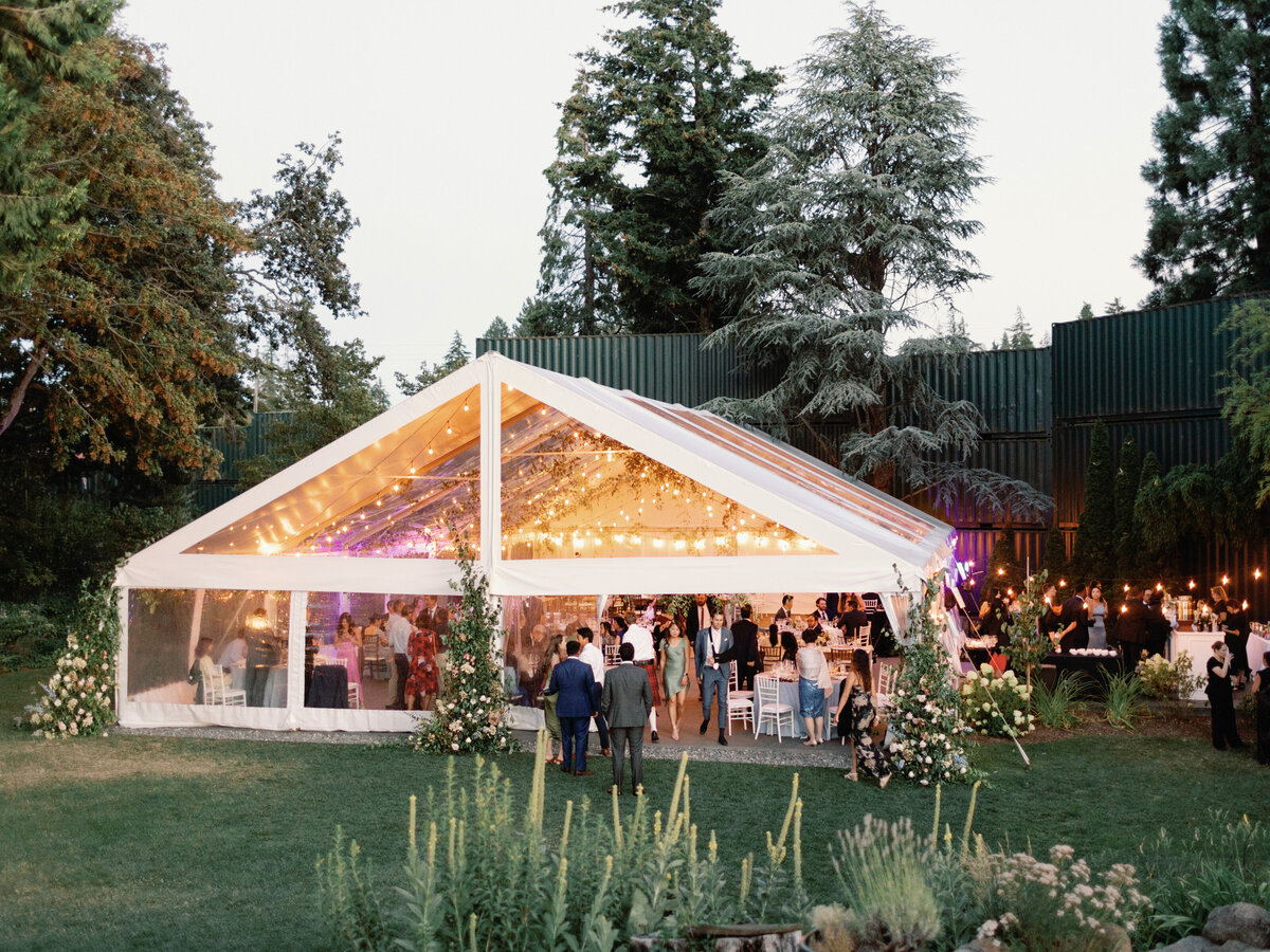 griffin-house-wedding-in-hood-river-oregon-by-the-tenneys-photographers-52