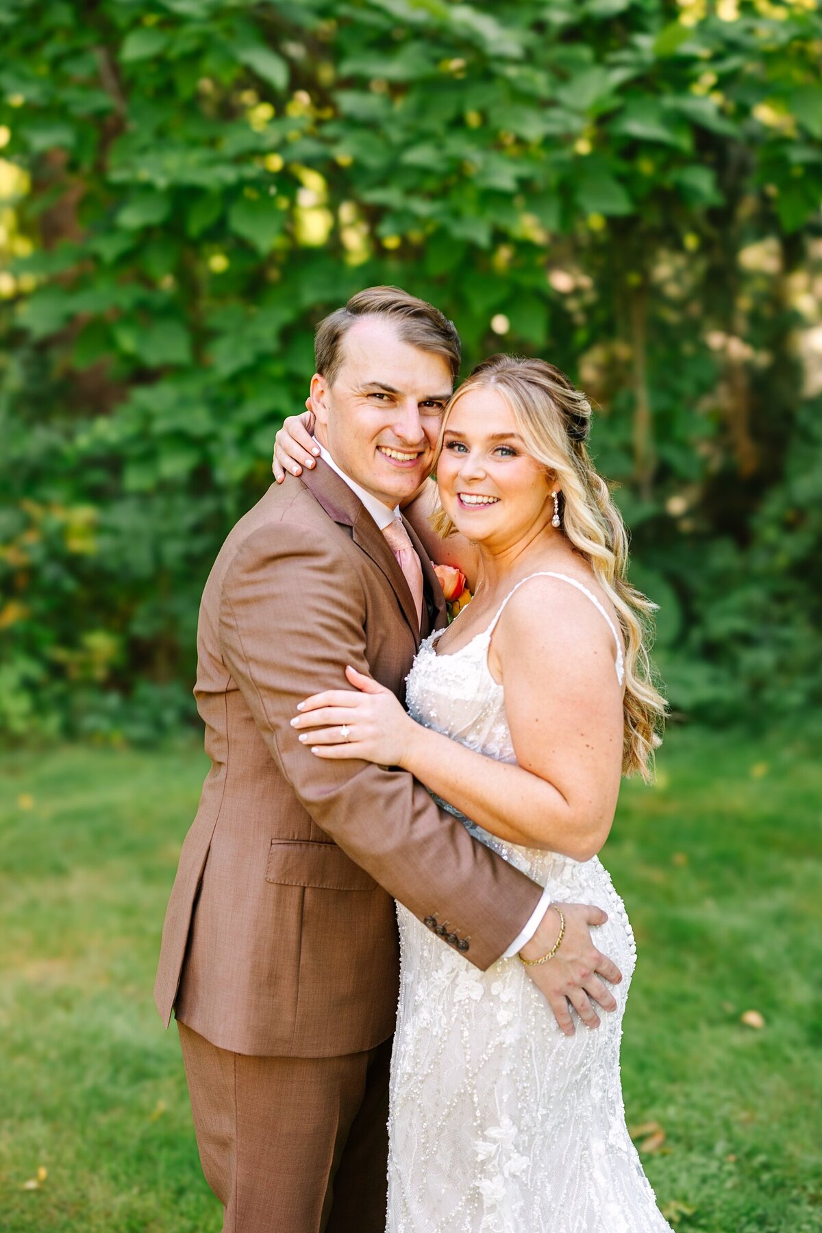Vibrant_Palm_Springs_Inspired_Red_Barn_at_Outlook_Farm_Summer_Photography_Maine_Wedding_Photographer_0031