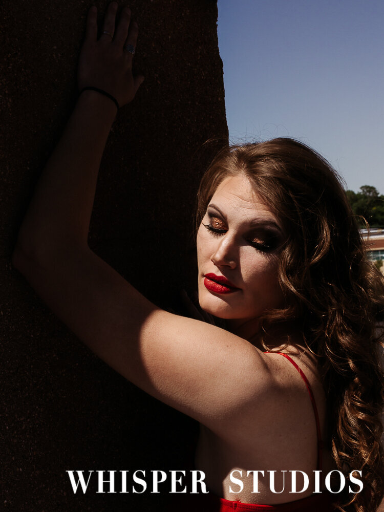 Portrait Rockford Photographer Fine art boudoir Rockford Illinois 815 portrait photographer online lounge community women  Loves Park Rockton Beloit Belvidere Rochelle Winnebago Cook County Crystal Lake Geneva Gelena Janesville Dupage Dekalb Ogle Oregon Kane County  Wisconsin Urbana