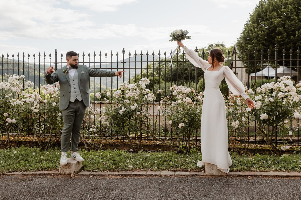 Fanny-et-Jeffrey-mariage-couple-exterieur1