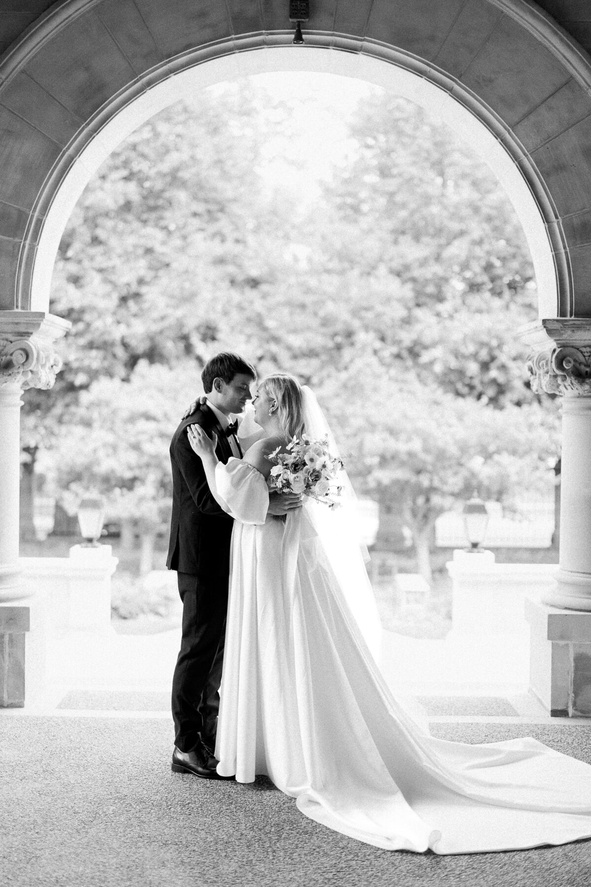 Wedding photos at American Swedish Institute Minneapolis