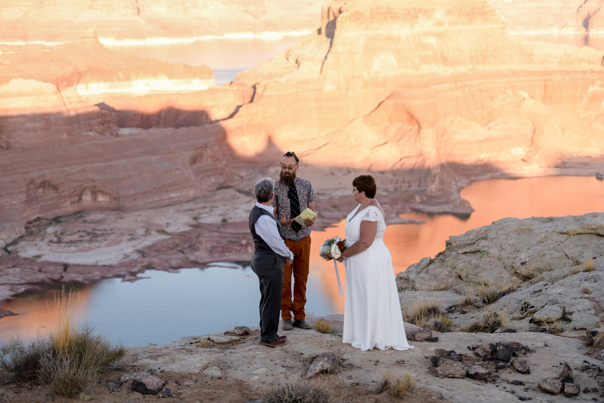 10.19.20 Elopement at Alstrom Point Vicky and Paige Photography by Terri Attridge-220