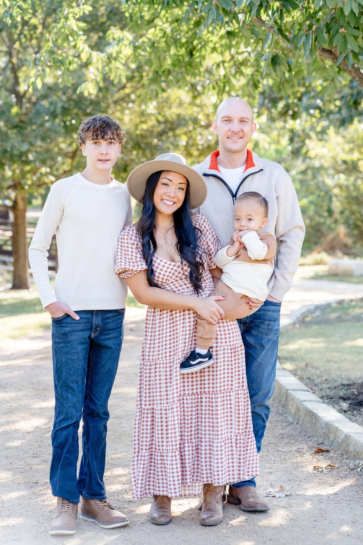 Austin-TX-Fall-Mini-Session-Magnolia-and-Grace-Photography-Co-JessicaL# (1)-18
