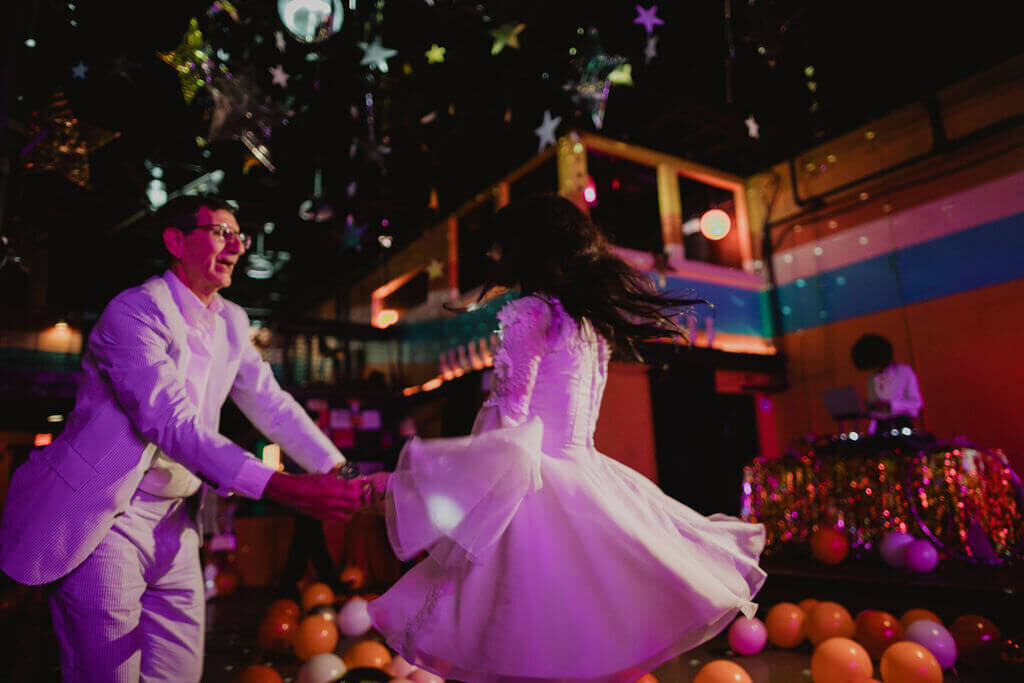 79.eastside-bowl-bowling-alley-prom-inspired-wedding-modern-vintage-events