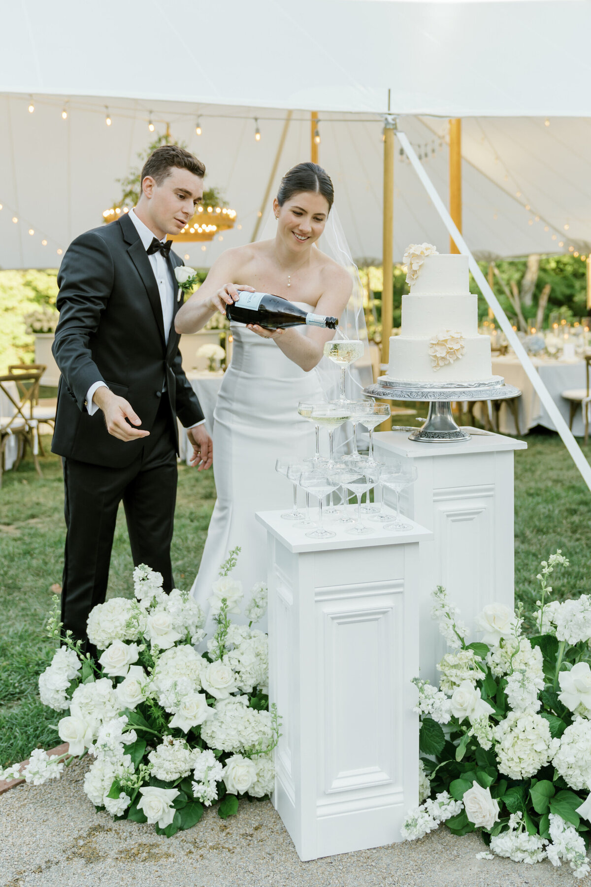 PETRAKIAN - Megan Noll  Reception-212