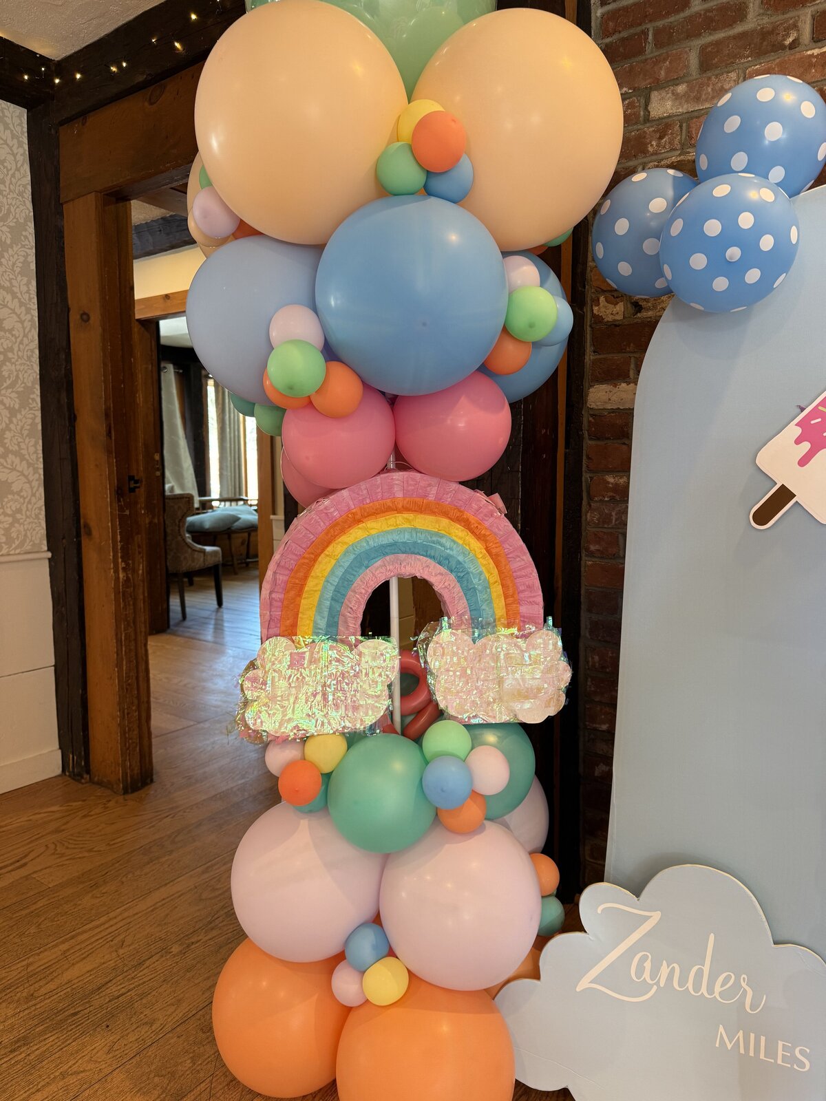party decor - balloon installations - kids parties - Massachusetts -222