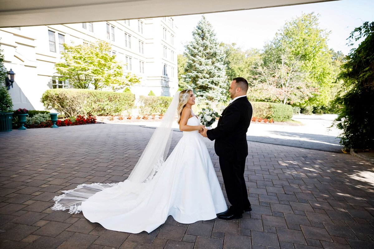 emma-cleary-new-york-nyc-wedding-photographer-videographer-venue-hilton-pearl-river-5