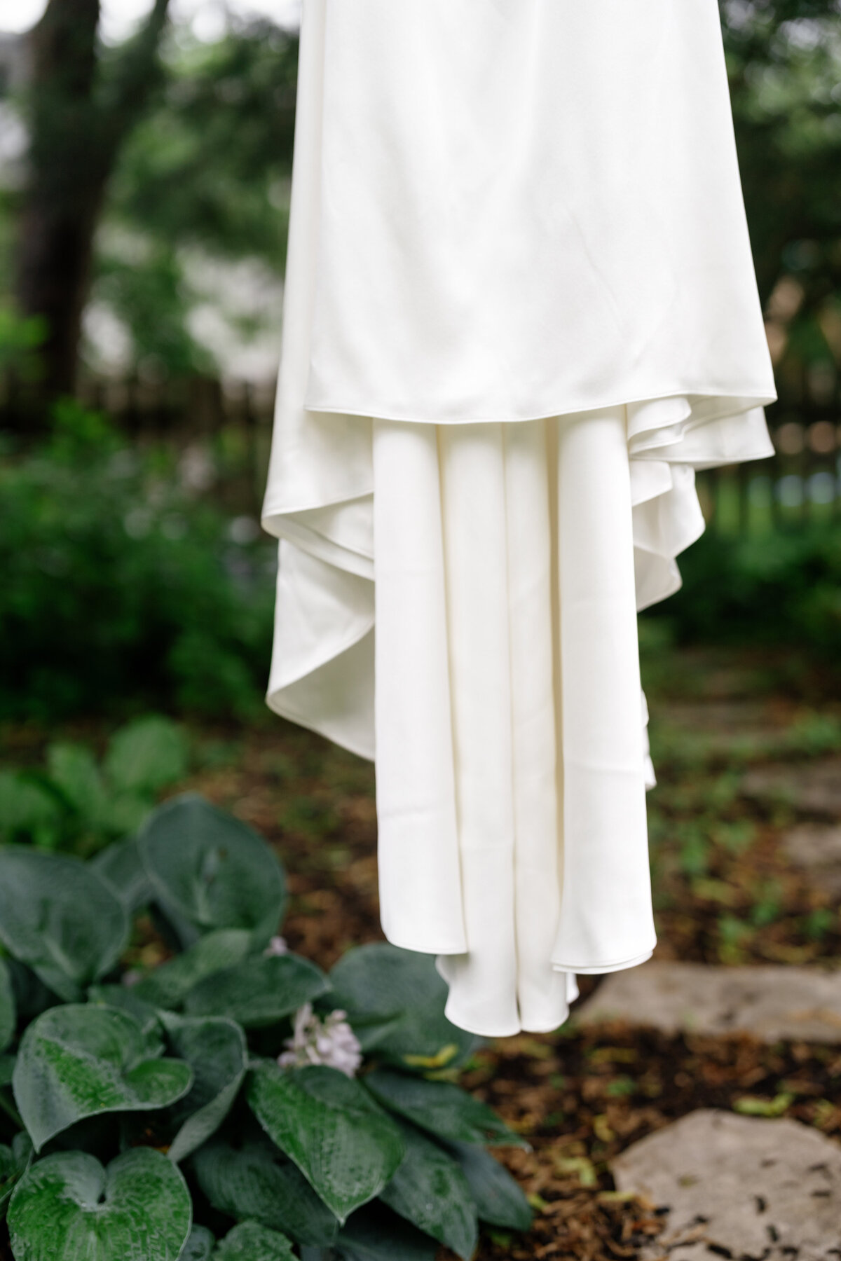 Aspen-Avenue-Chicago-Wedding-Photographer-Chicago-Athletic-Association-Simplicitee-XO-Design-Co-St-Mary-of-the-Angels-Church-Anomalie-Beauty-Timeless-Vogue-7