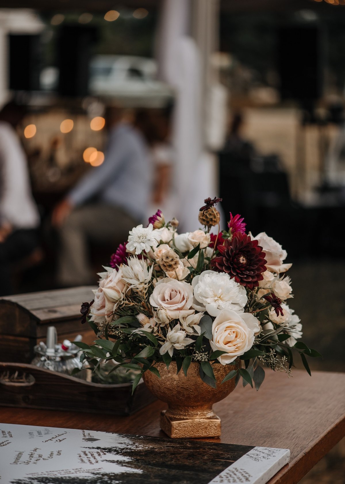 BKC4U WEDDING FLOWERS Quicksand Rose Dahlia guest table centerpiece