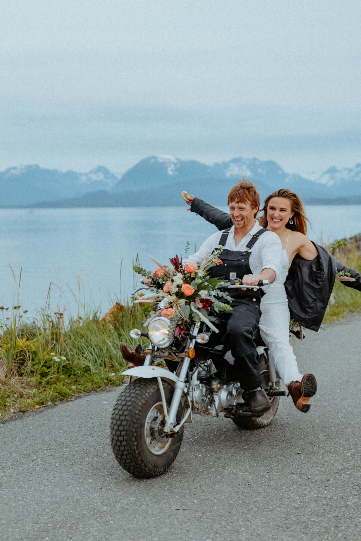 Alaskan-wedding-photographer4U1A3197