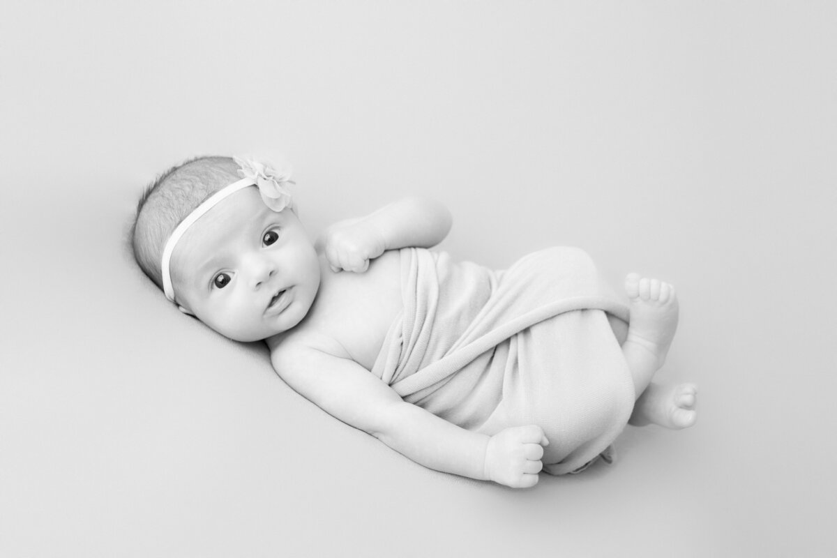 studion newborn photographer - ontario photographer 063