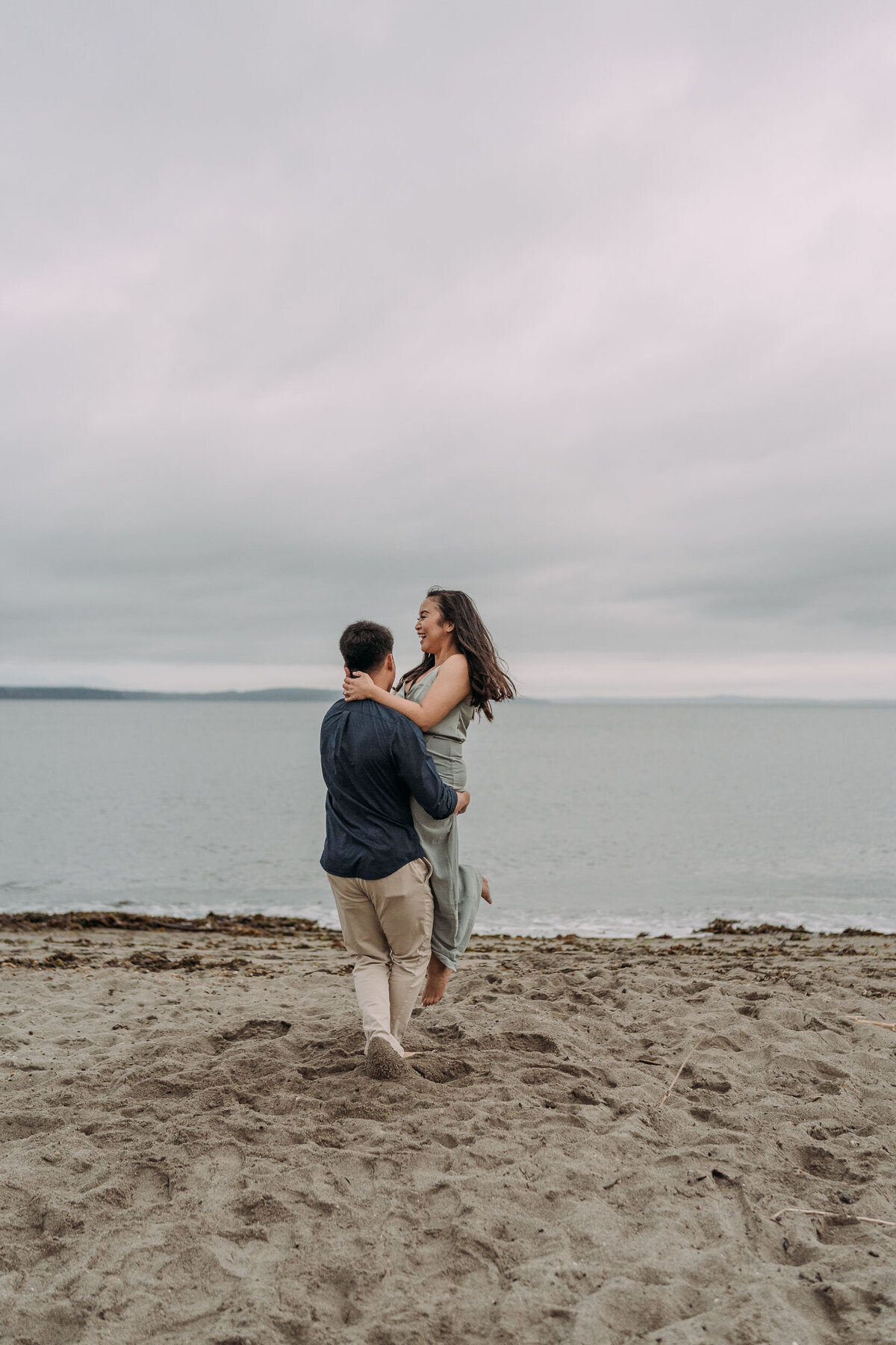 Joyce Li Photography Destination Wedding Elopement Engagement Lifestyle Portrait Photographer West Coast Seattle Washington California alkibeachengagement-8