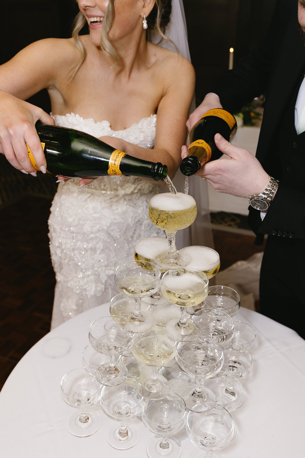 the-vancouver-club-wedding-photographer-downtown-vancouver-champagne-tower