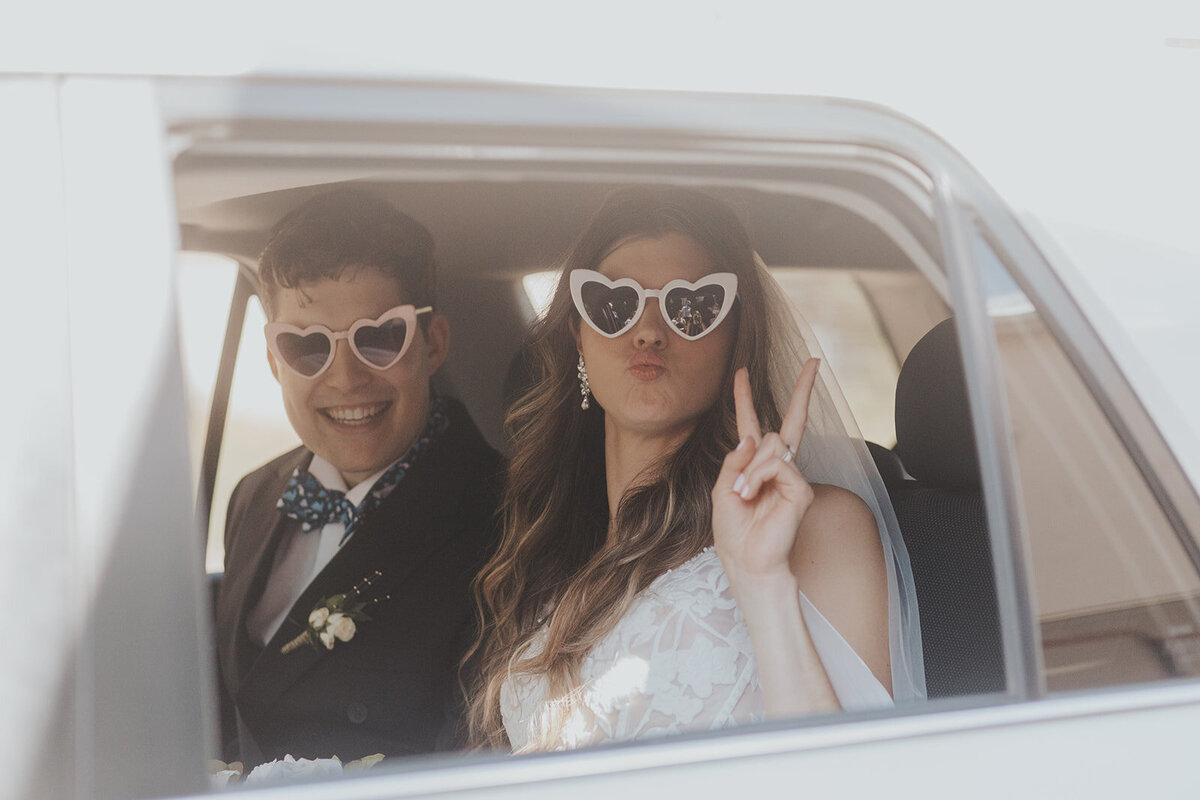 Photos by Canadian wedding and elopement photographer Sarah Rolles Photography