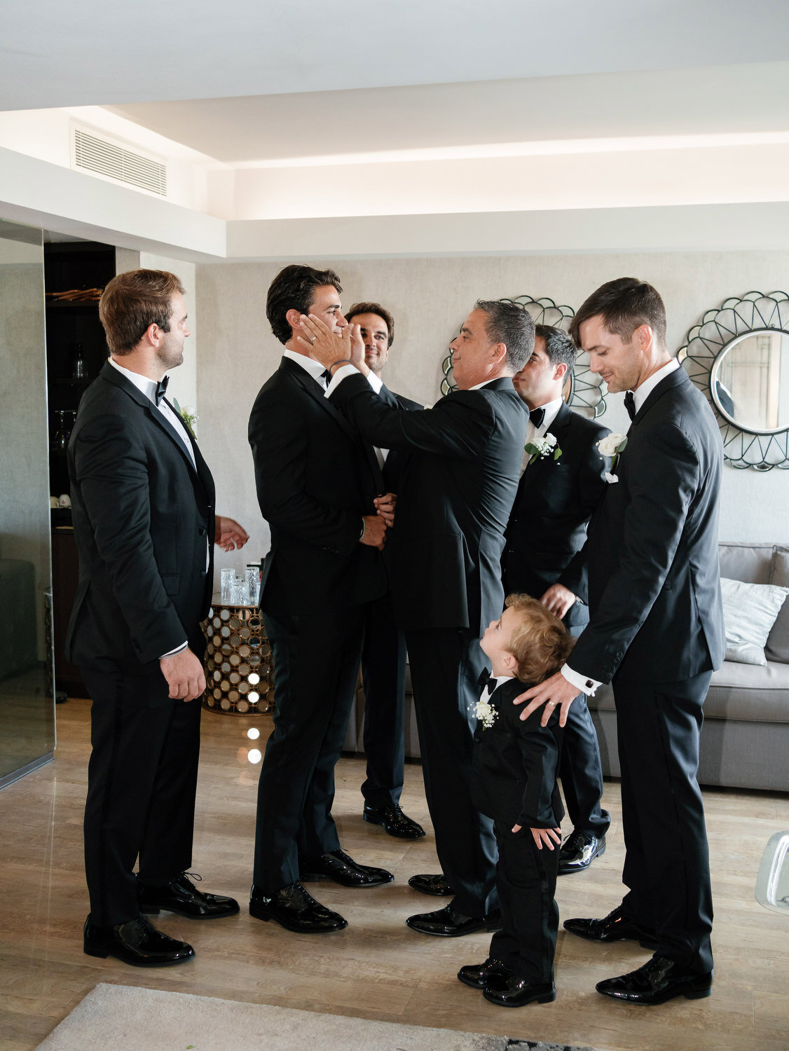 Chic-Island-Art-And-Taste-The-Residence-Wedding-021