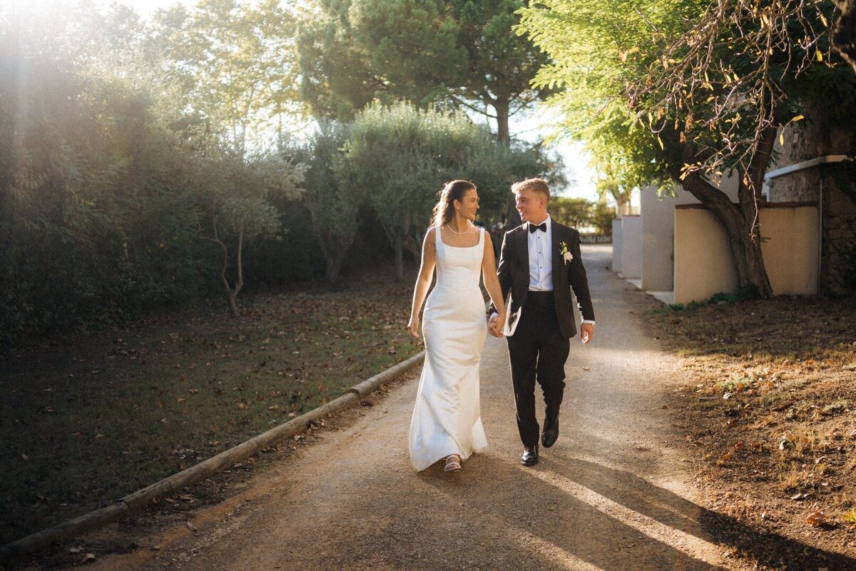 destination-wedding-couple-portrait-french-chateau7