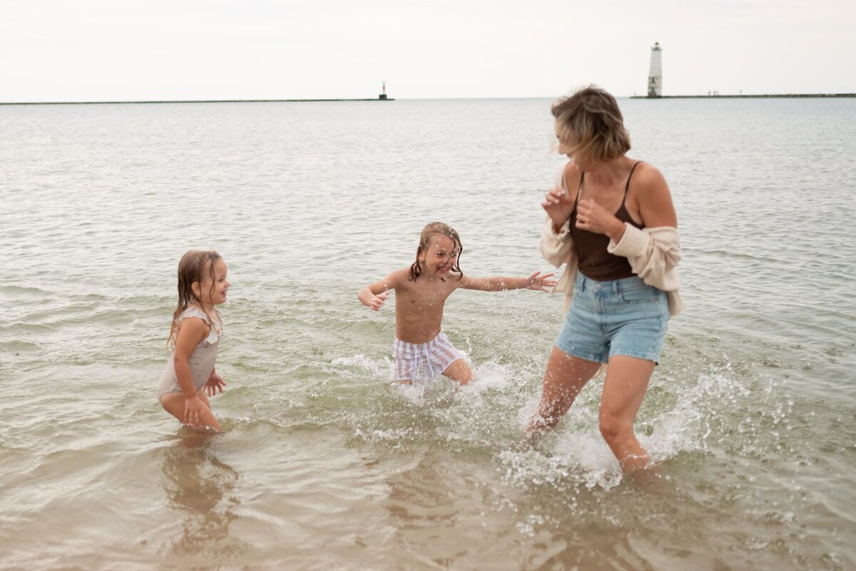 Frankfort beach family session-August 05, 2024-DSC_2381