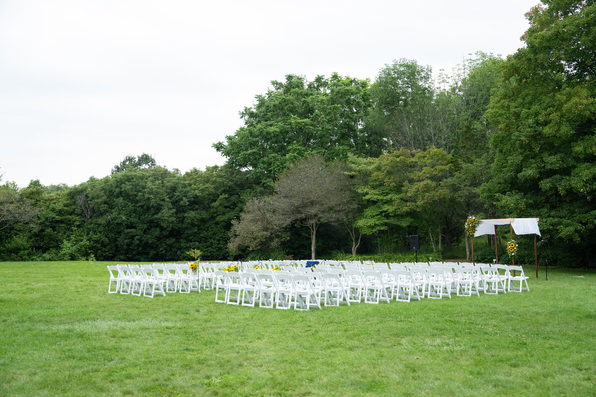 A&J Guelph Arboretum Wedding Flowers6