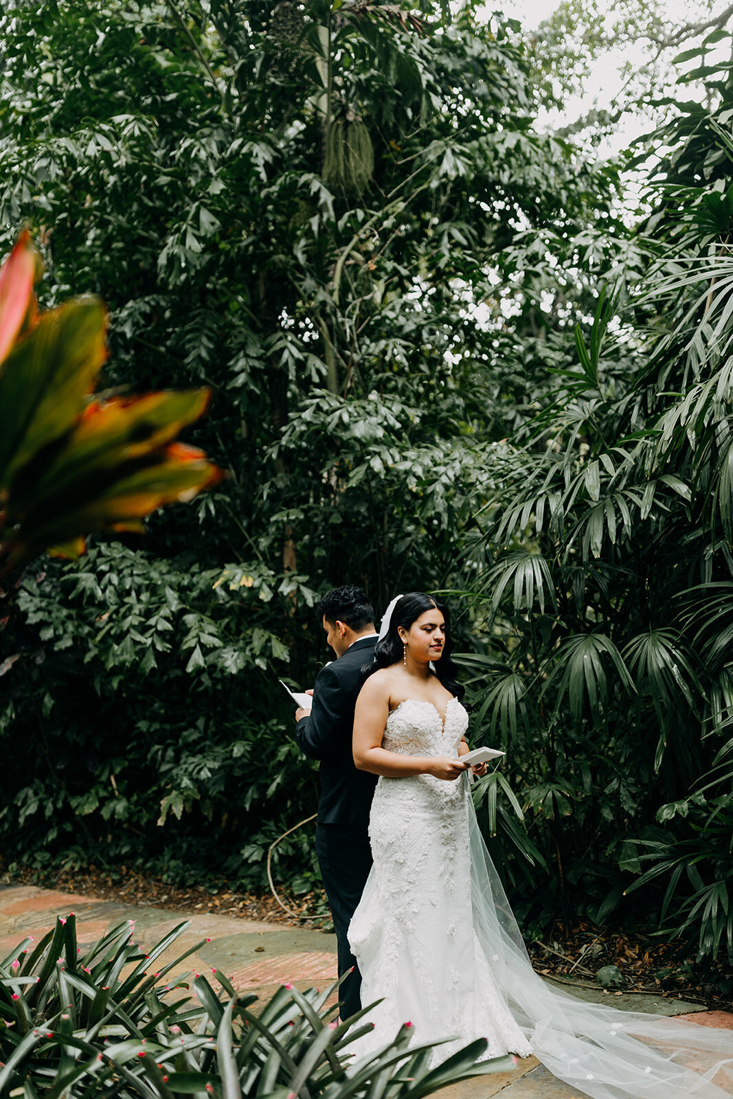 amber-whorter-sunken-gardens-elopement-chantilly-chic-celebrations-10