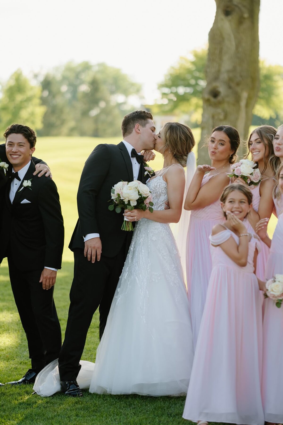 Nichole-Babiez-Photography-arrowhead-gold-course-country-club-summer-wedding-wheaton-geneva-chicago-photographer-illinois-editorial-luxury-destination--46
