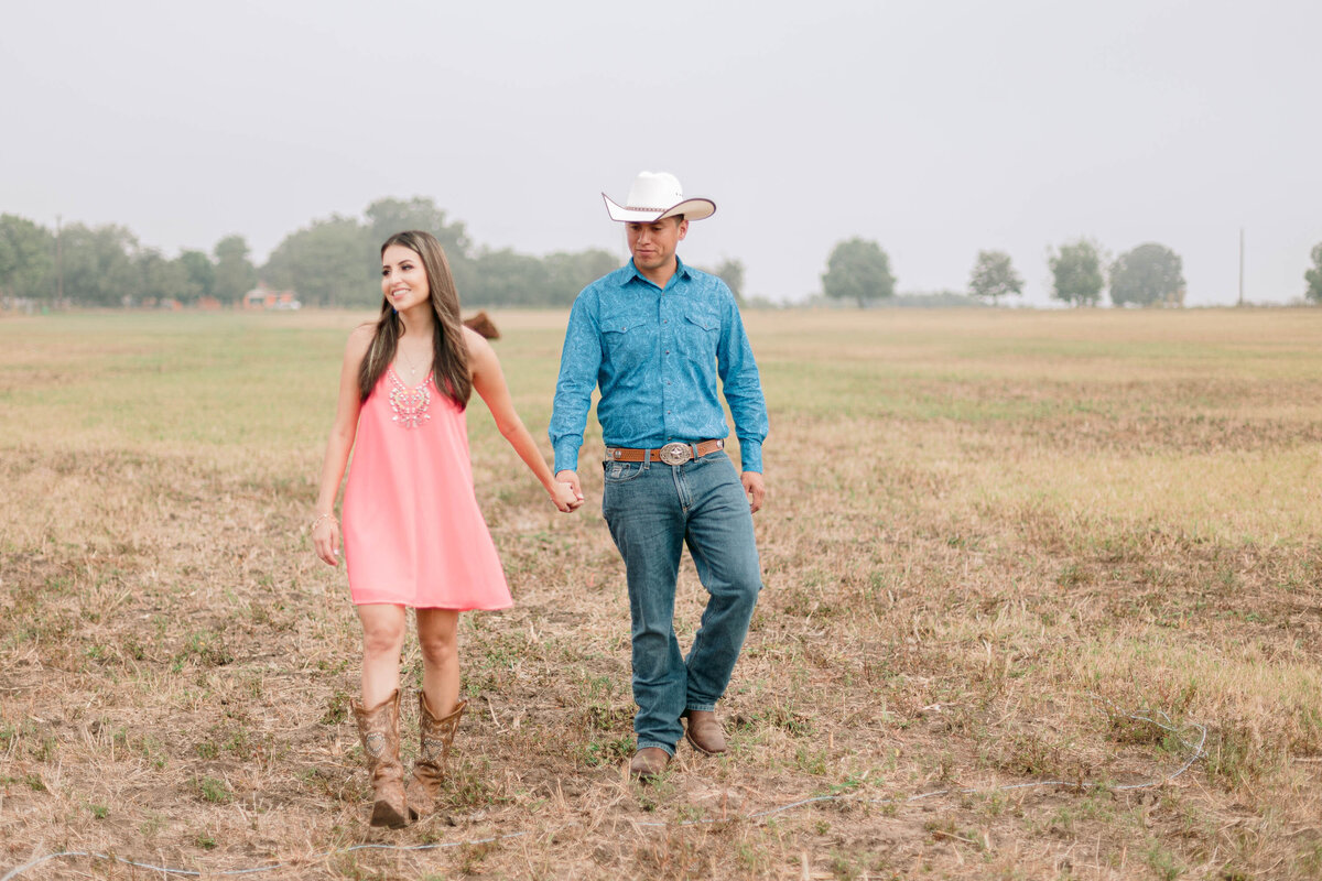 Texas-San-Antonio-Austin-Houston-Wedding-Photographer-Engagement-JL-Farm_0109