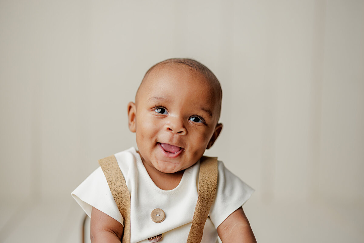 Huntsville Alabama Studio Baby Photographer 6 Month Milestone Session Client Closet18