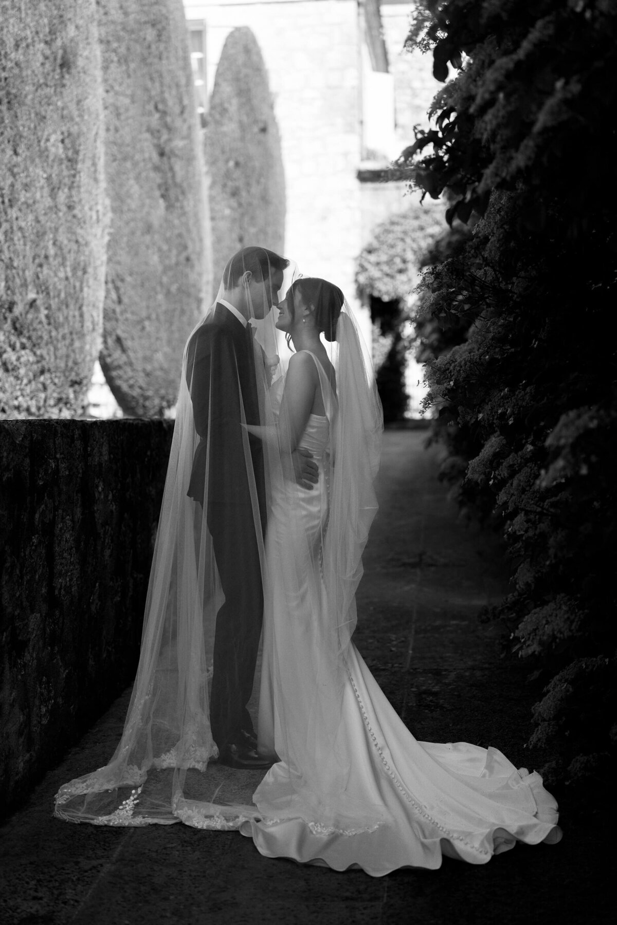 Bride and groom wedding photography