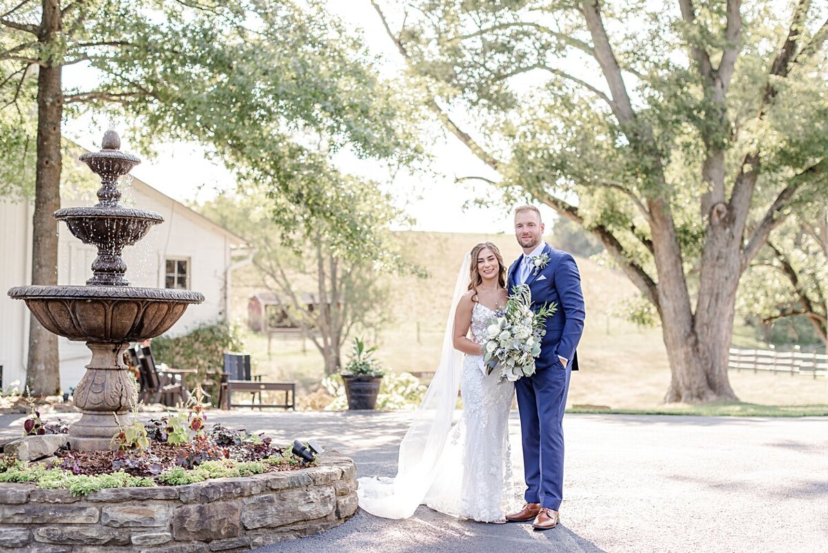 Shady-Elms-Farm-Pittsburgh-blue-green-wedding (32)