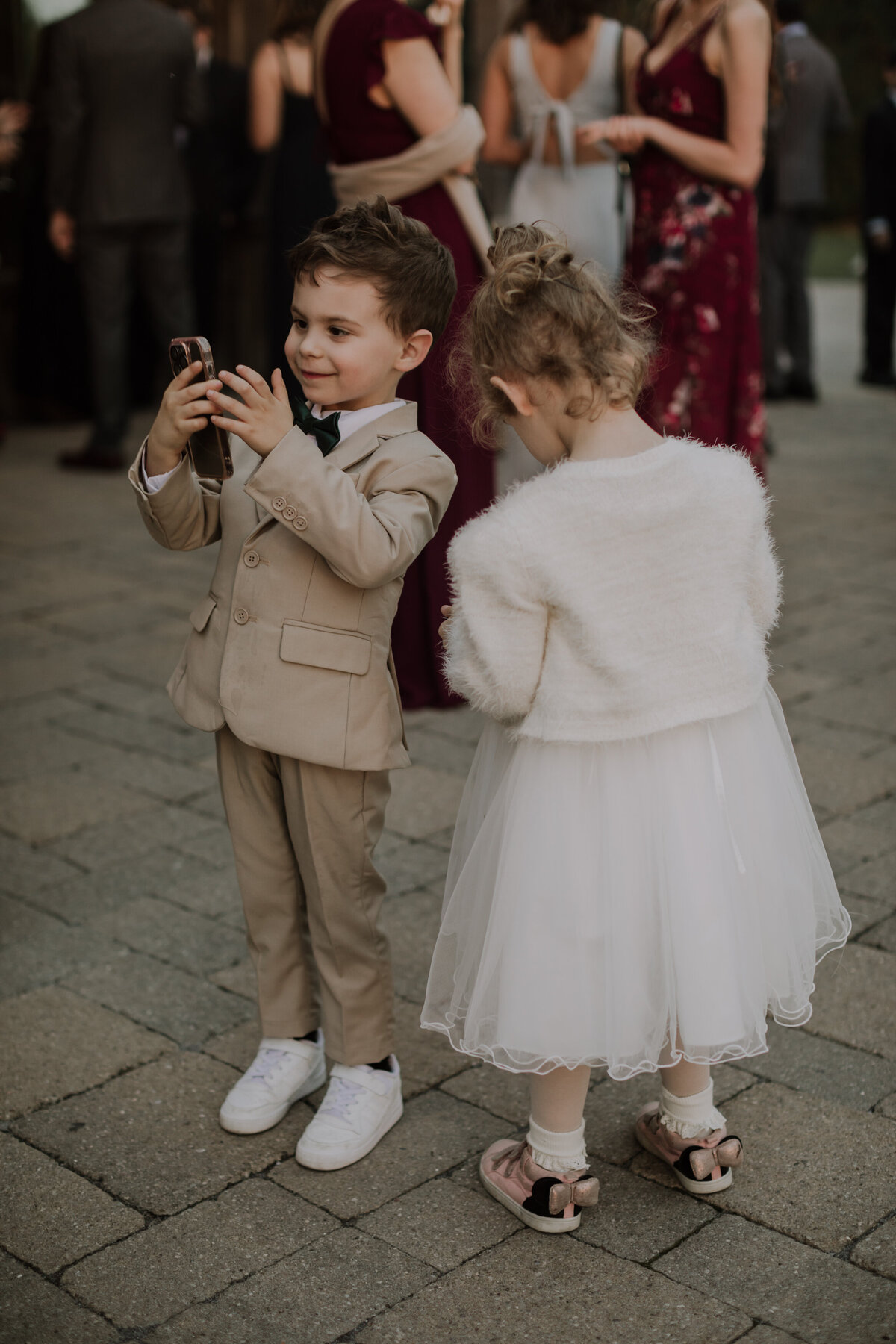 lauren-matt-wedding-fall-autumn-holland-marsh-wineries-newmarket-9