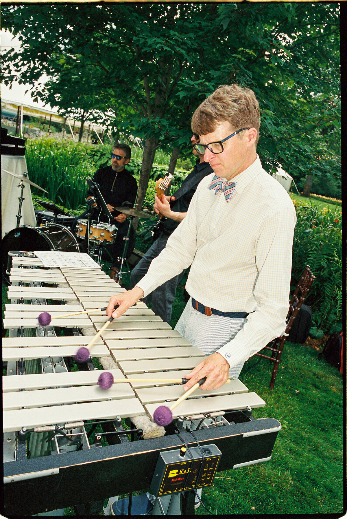 Lake-Minnetonka-wedding-Will-DeGraw-Clever-Disarray-34