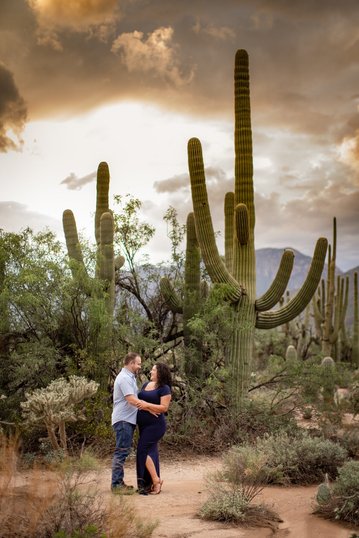 sabino-canyon-maternity-photos-kalena-photography-tucson-photographer (1)