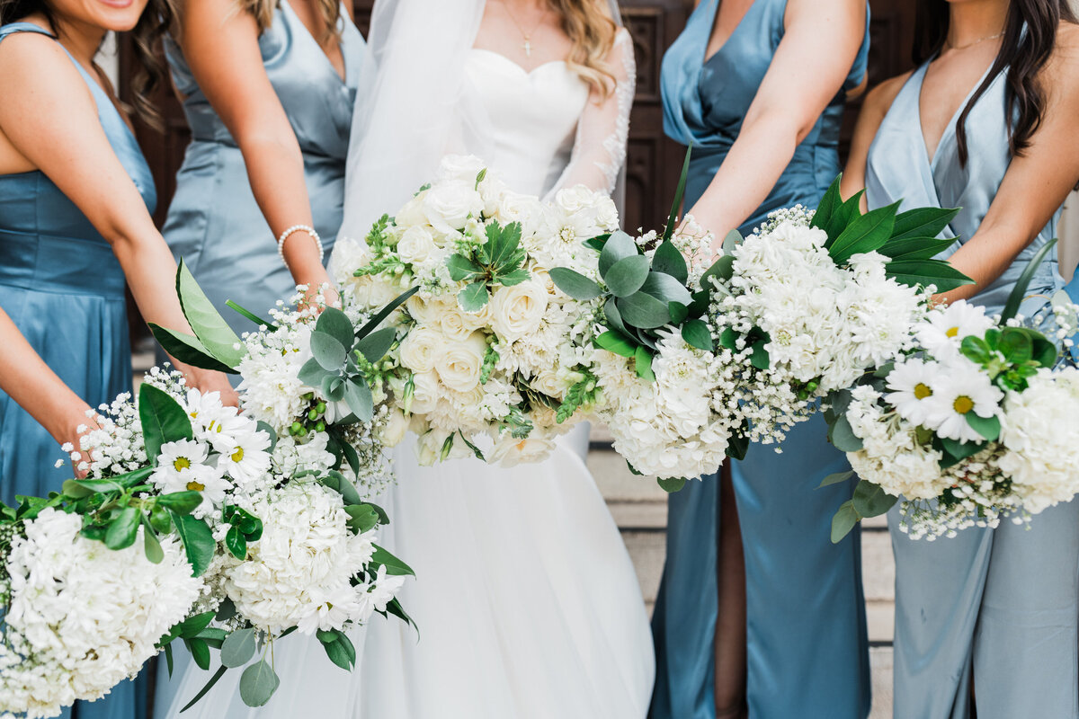 bride and bridesmaid's bouquets
