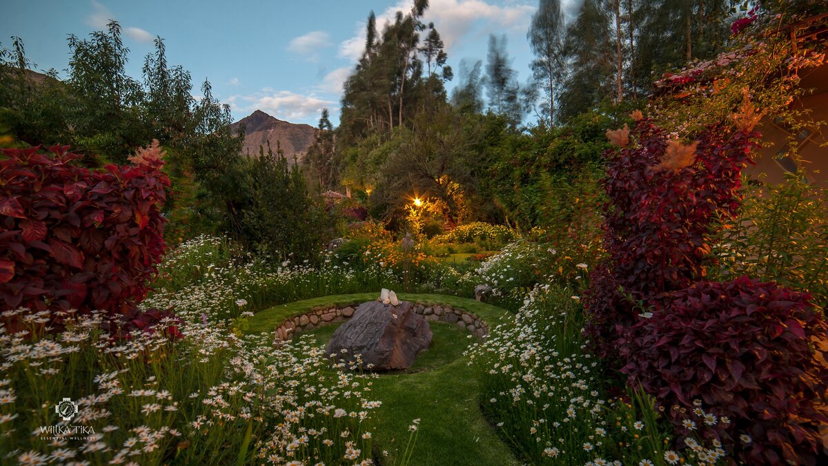 Gardens - Dusk in Chakra Gardens