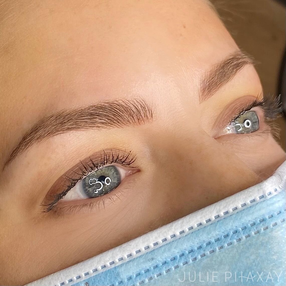 Microblading on blonde