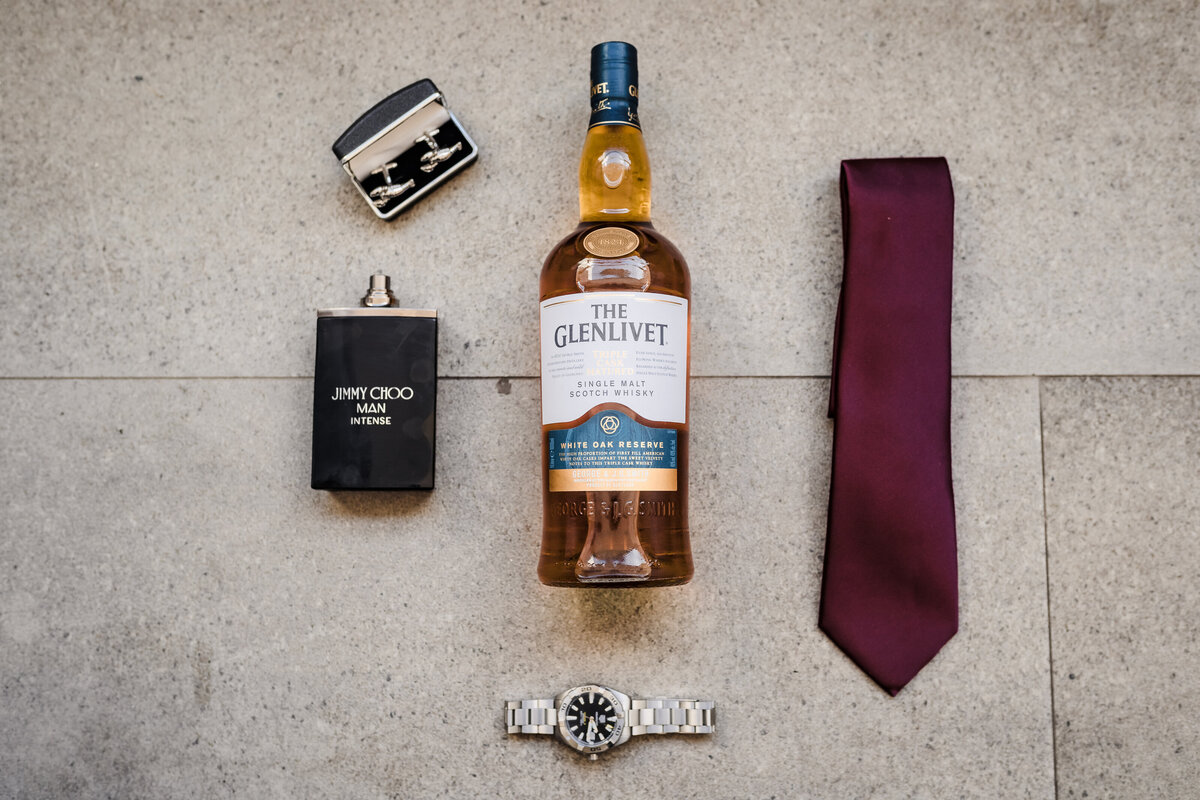 groom-accessories-harry-mclaughlin-photography