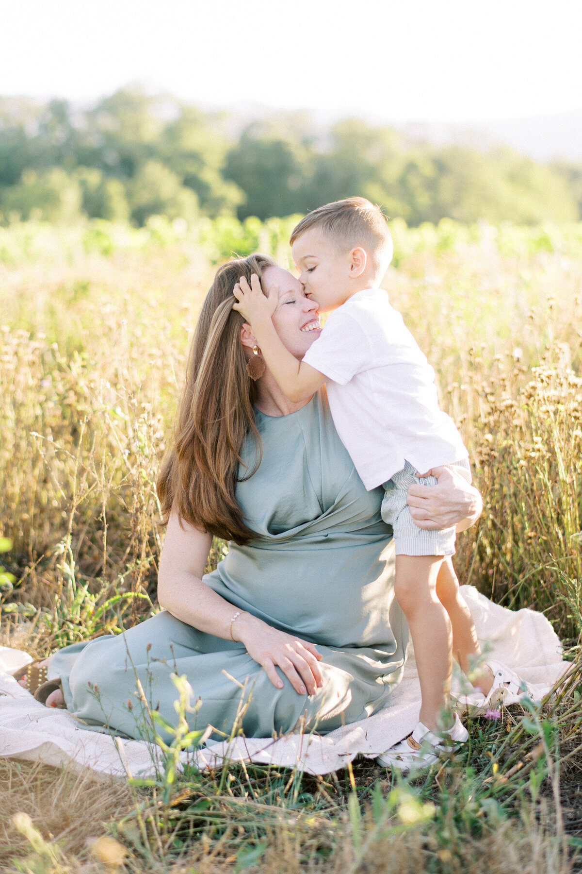 geneva-family-lifestyle-photographer-maternity_3