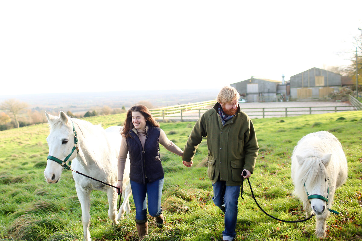 engagement-shoot-surrey-leslie-choucard-photography-05