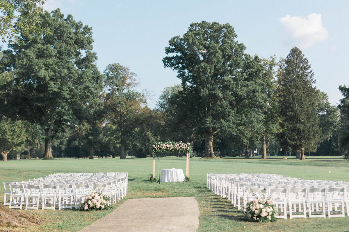 Molly Sue Photography New Jersey + East Coast Wedding Photographer Romantic Imagery Engagement Lifestyle Heirloom Wedding Albums49654