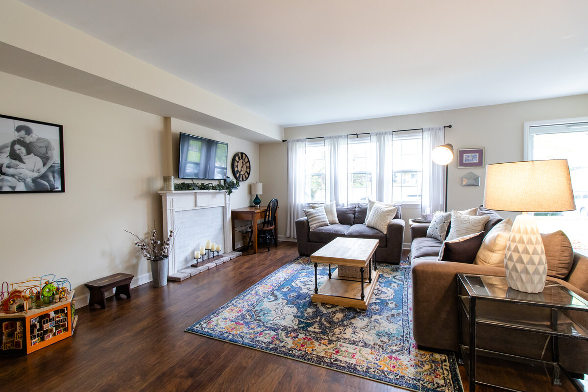 588 Lancaster Ct-1