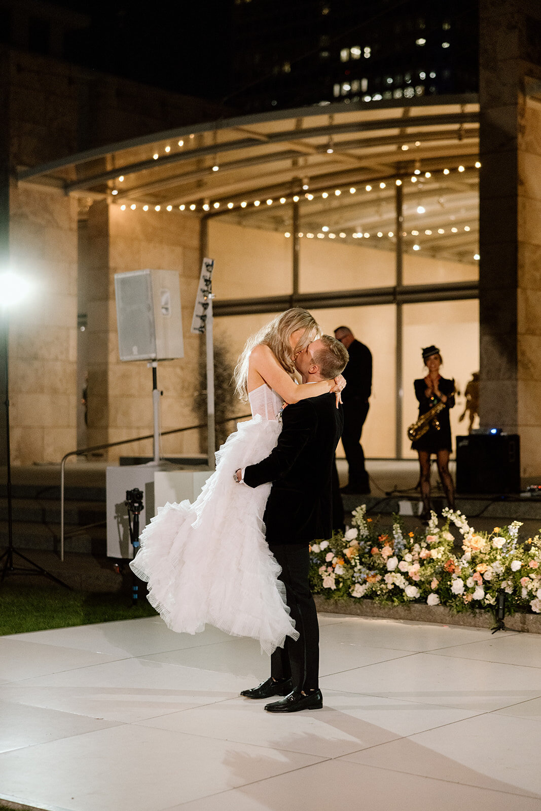 alexa + alex - nasher sculpture center - portraits_ cocktail hour_ + reception - jaycee quinn photography-168