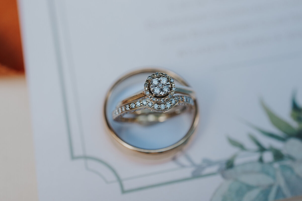 detail photo of wedding rings