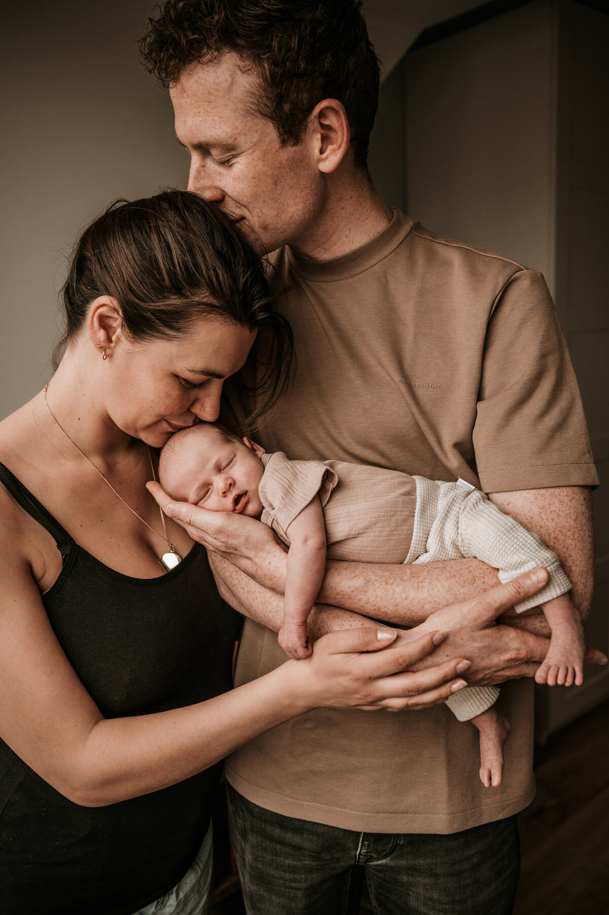 Jiscafotografie_newbornshoot-newbornfotograaf-lifestyleshoot-fotograafnijmegen-gezinsfotografie-57