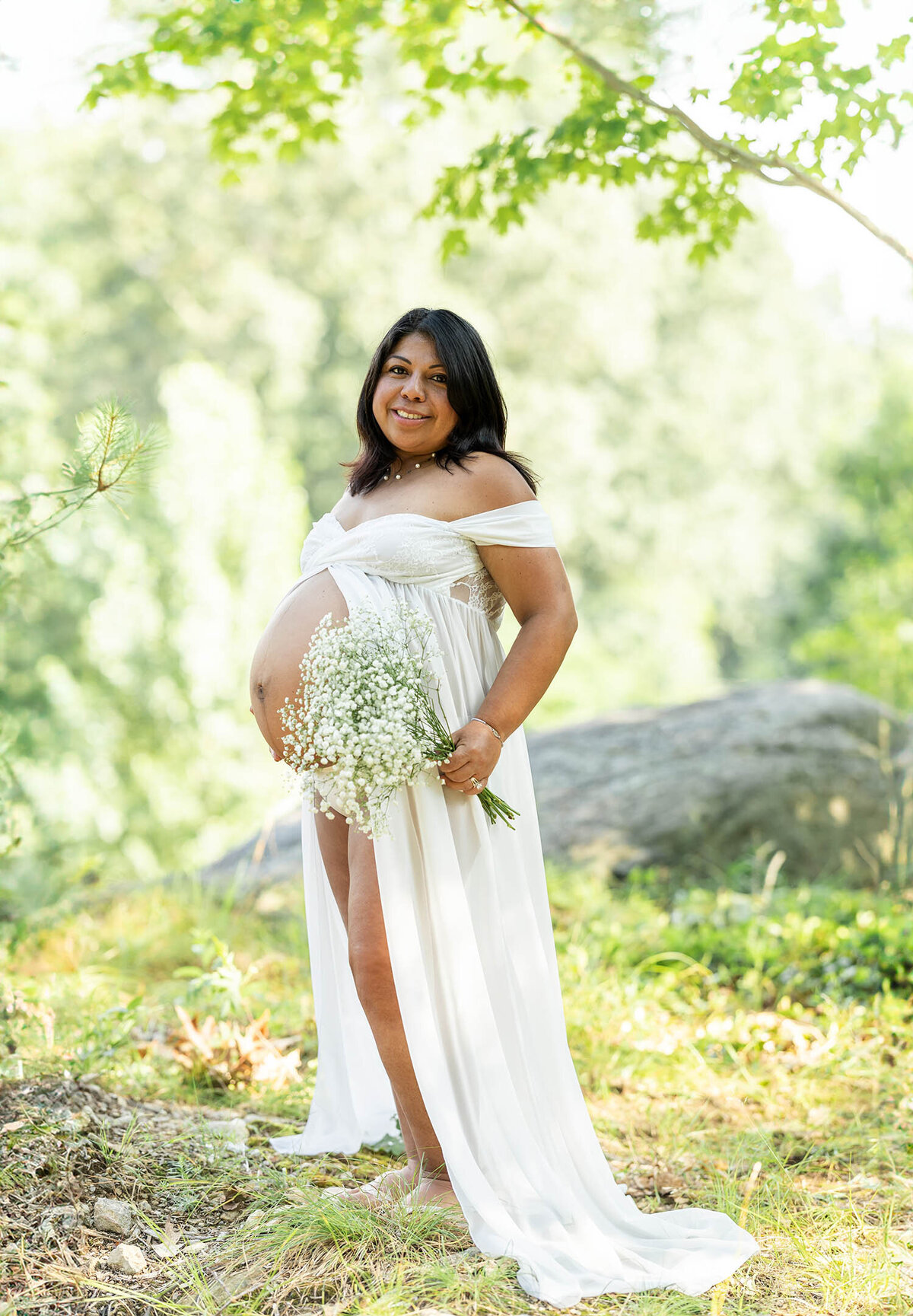 maternity-session-backyard-cliffside-connecticut-2