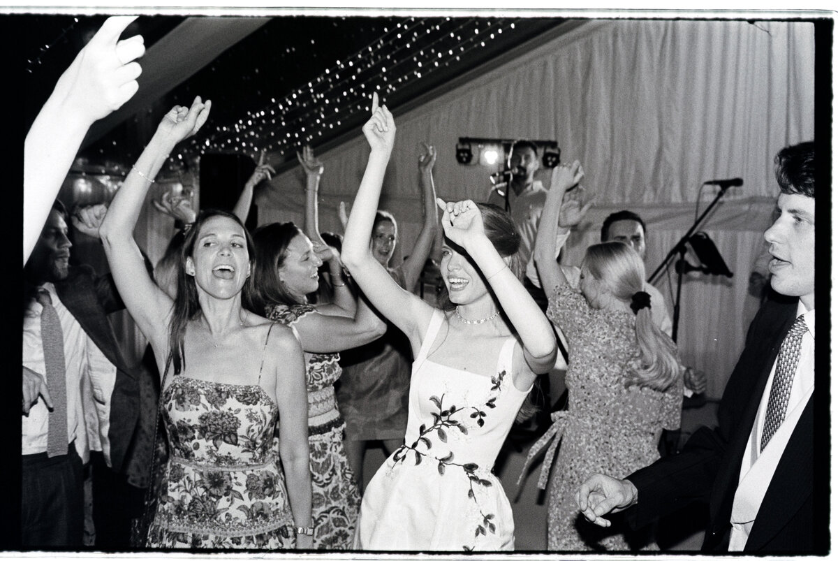 english-countryside-wedding-analogue-12